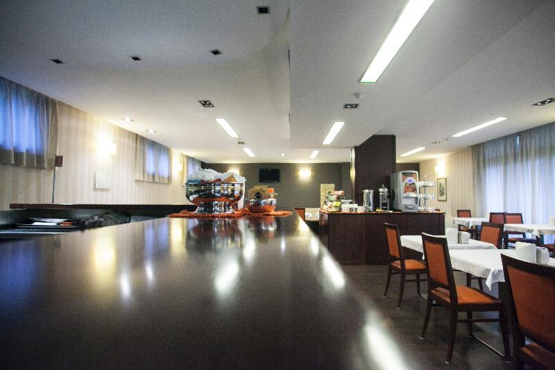 Hotel 2C Леньяно Екстер'єр фото