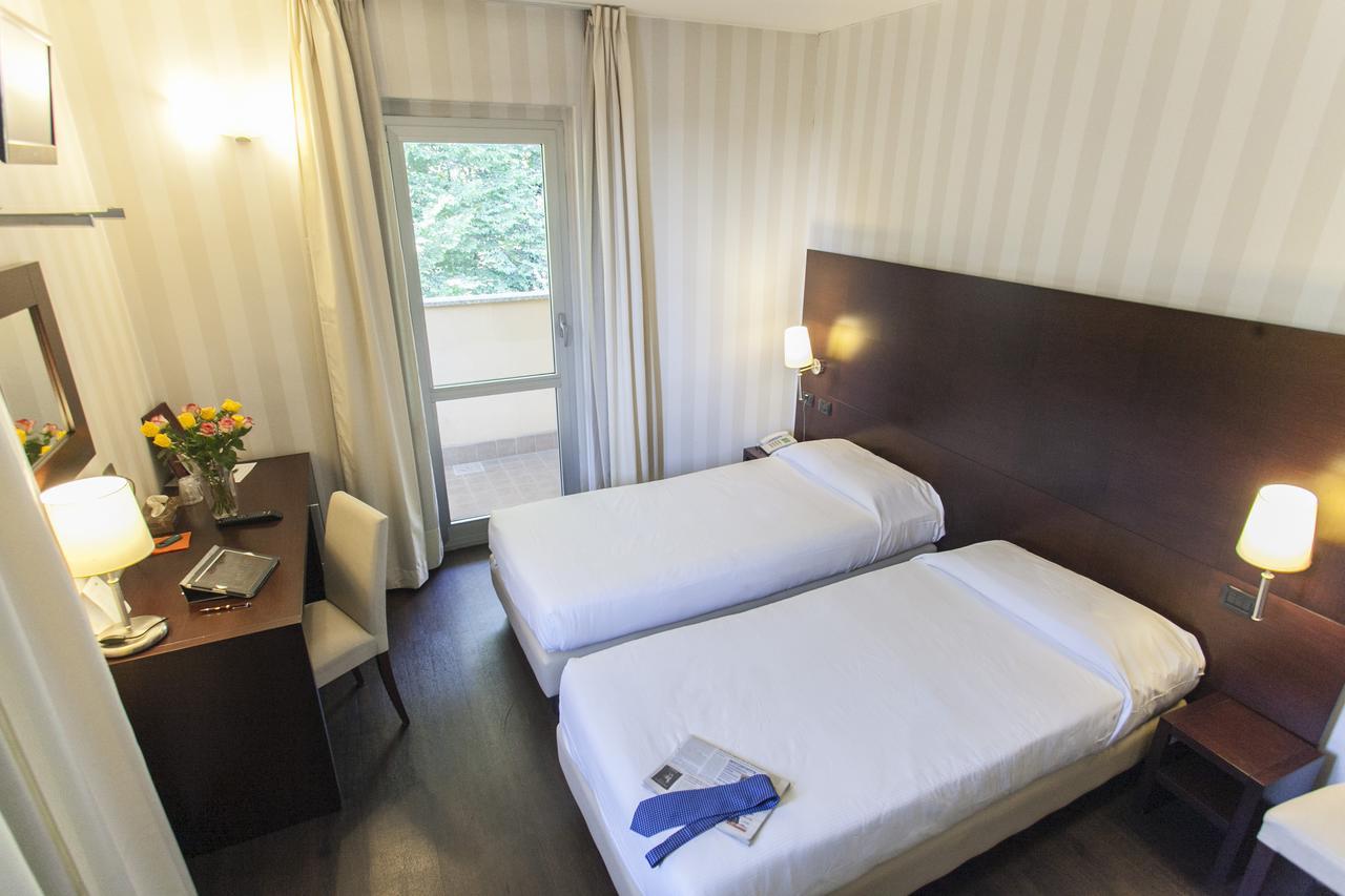 Hotel 2C Леньяно Екстер'єр фото