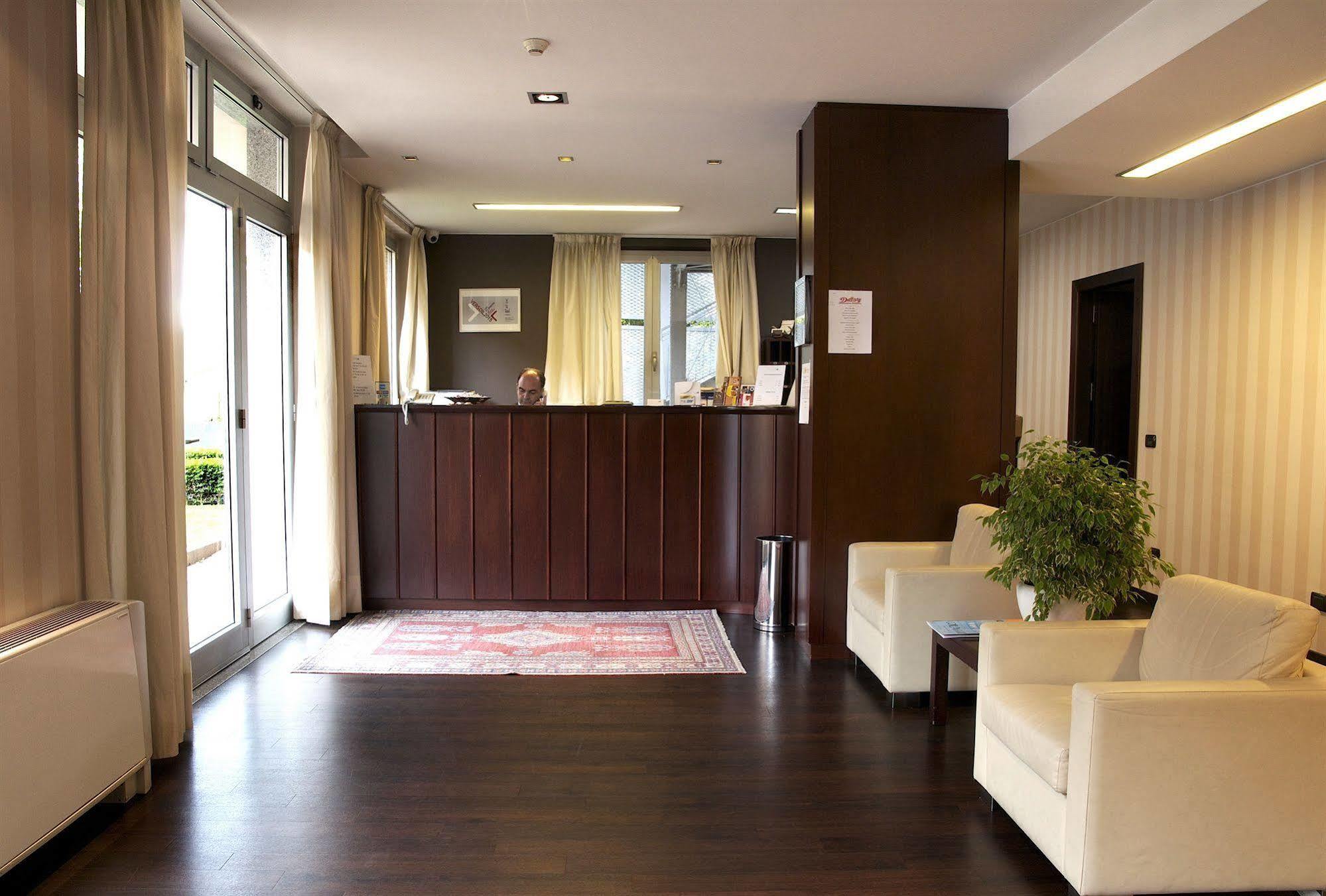 Hotel 2C Леньяно Екстер'єр фото